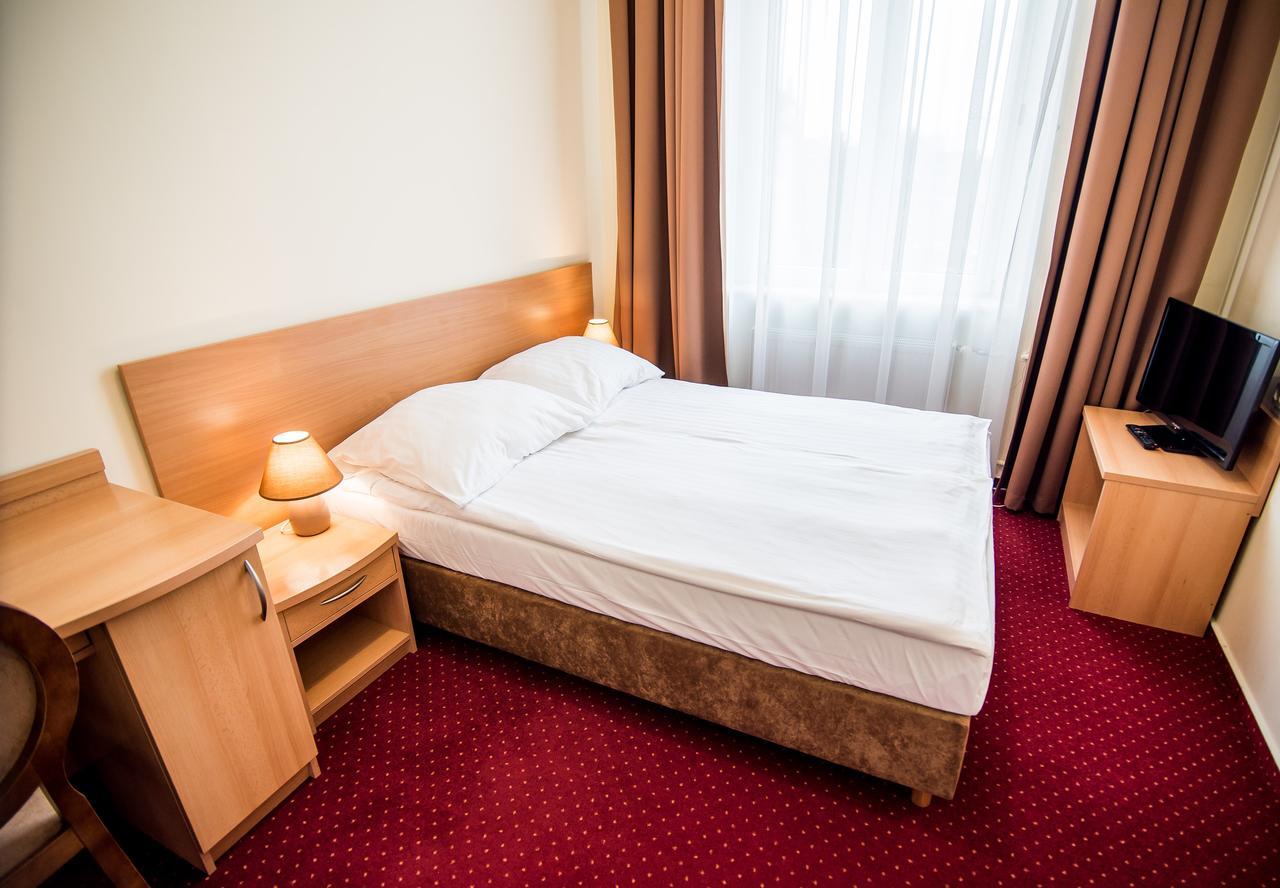 Hotel Piast スウプスク エクステリア 写真