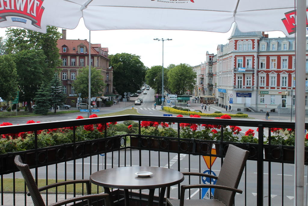 Hotel Piast スウプスク エクステリア 写真
